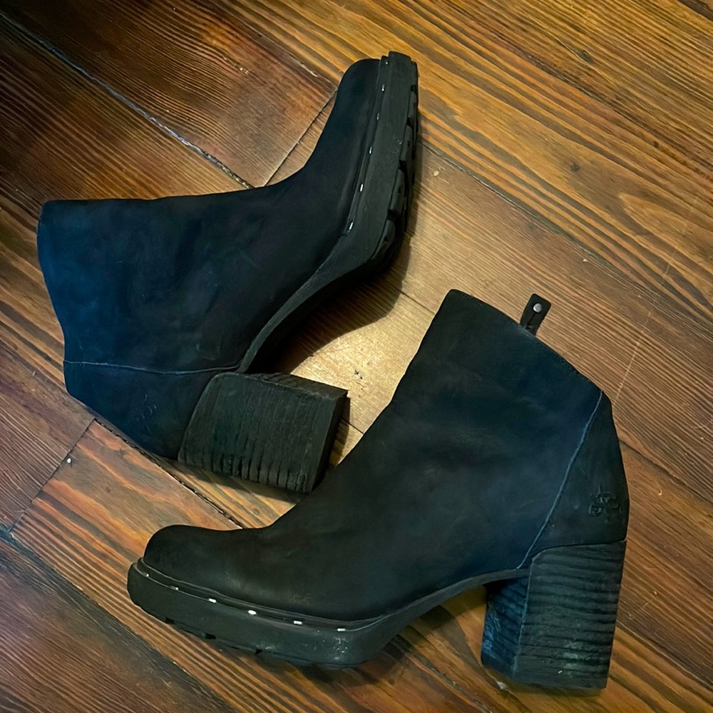 Suede leather booties